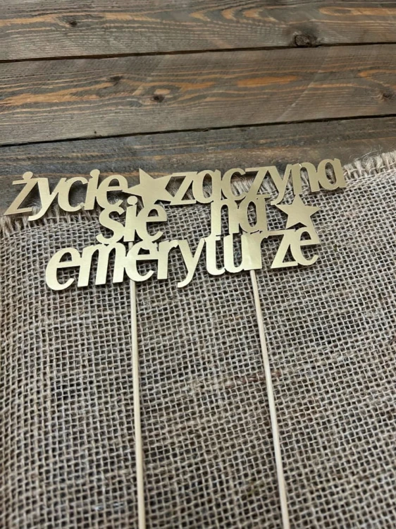 Topper na tort życie zaczyna się na emeryturze
